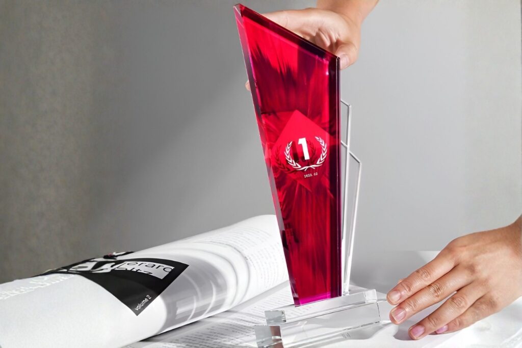 kỷ niệm chương pha lê